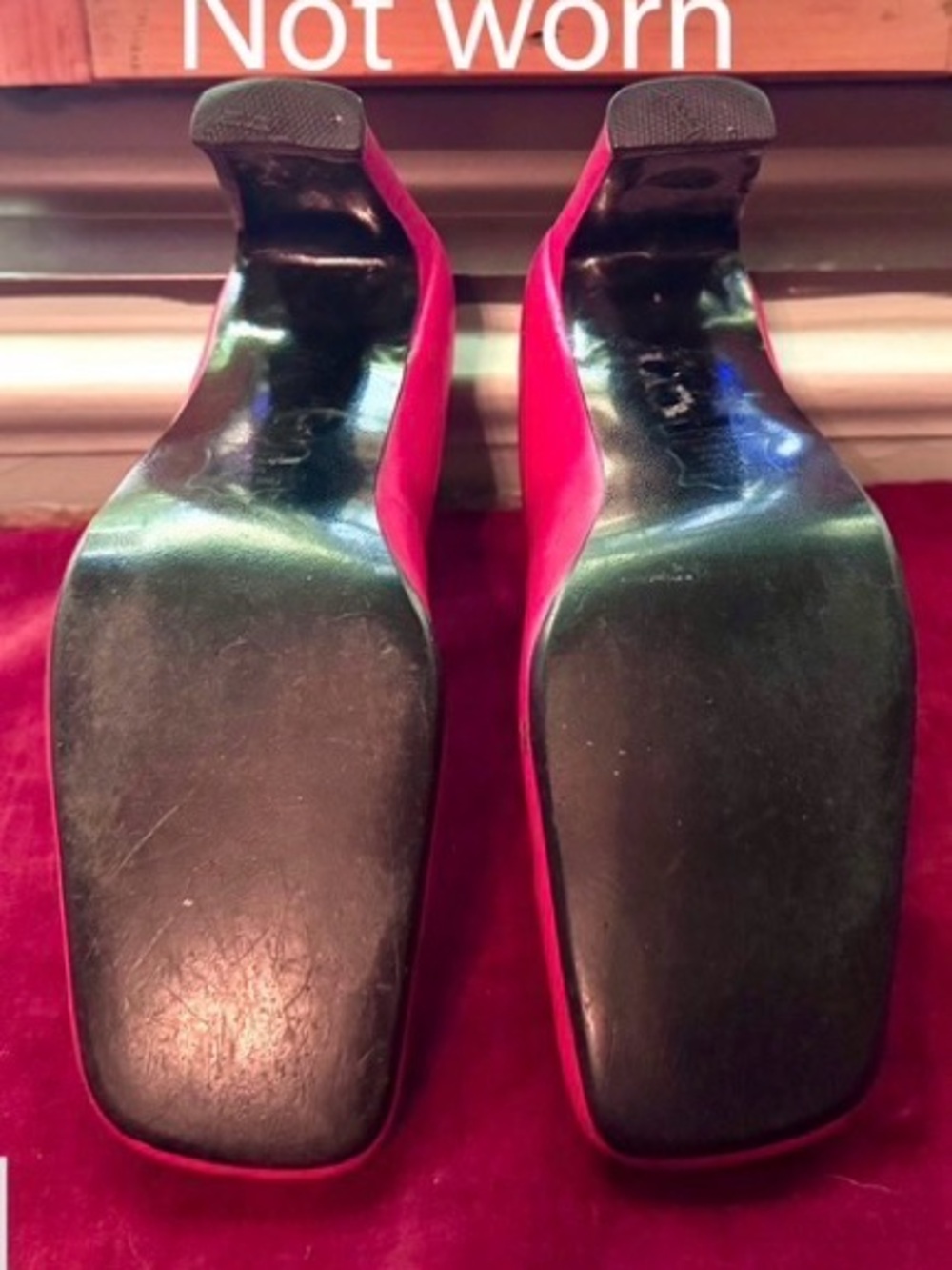 PAVENE Raspberry Red Leather Pumps
$55 - Picture 2 of 10